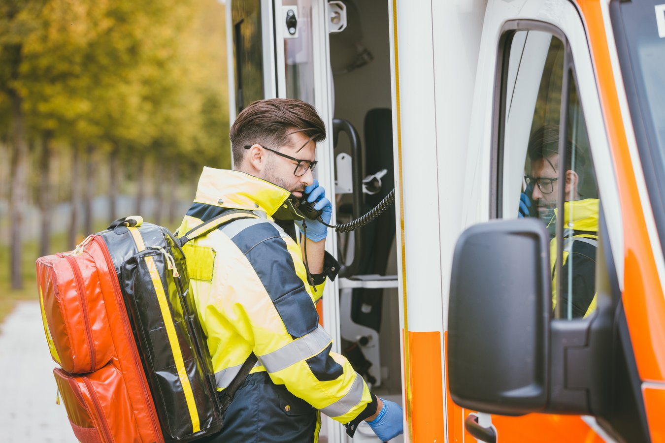 Fachkraft Schutz Sicherheit Rettungsassistent